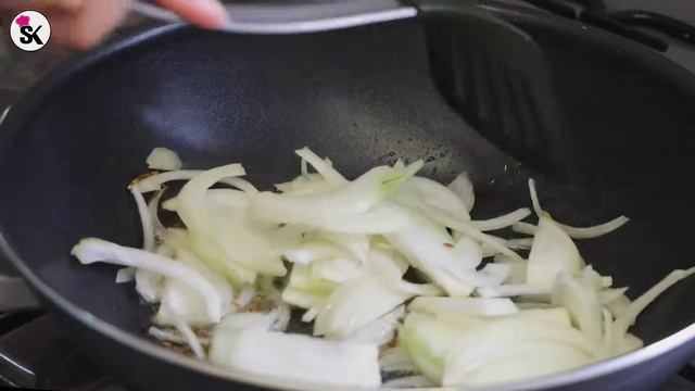 Spicy Courgette Curry Recipe | Fresh Zucchini from our Garden | Suriya's Kitchen смотреть онлайн