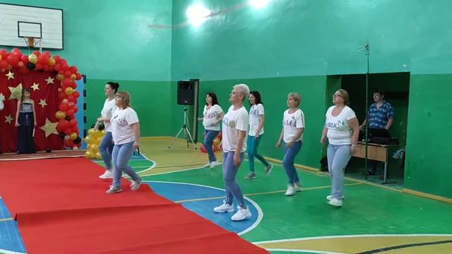 Танец мам для выпускников смотреть онлайн