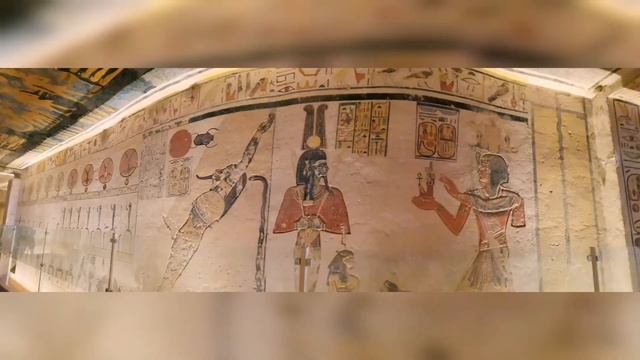 Inside of tombs in Valley of the Kings in Luxor-Egypt—Внутри гробниц в Долине Царей в Луксоре-Египе смотреть онлайн