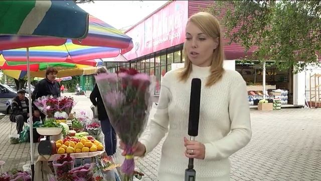 Первосентябрьская мода. Какие цветы подарить учителю, узнал наш корреспондент. смотреть онлайн