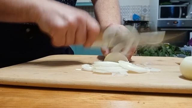 быстрая нарезка лука #режимлук смотреть онлайн