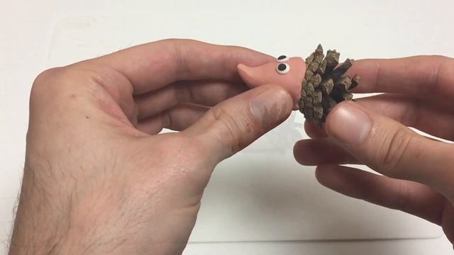 ЁЖИК, с которым можно играть. Поделки из шишек для детей смотреть онлайн