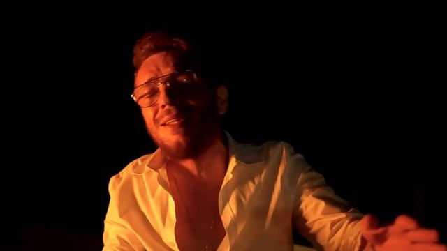 Florin Cercel - M-as Muta La Honolulu | Official Video