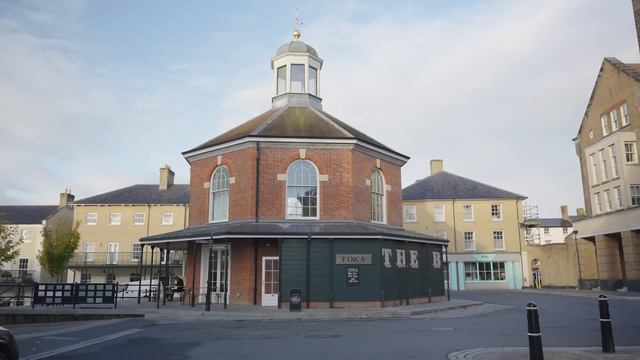King Charles Built A Town And It Surprised EVERYONE смотреть онлайн