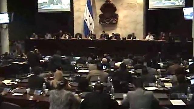 JUAN ORLANDO HERNANDEZ. ASEGURA QUE EXISTE LENTITUD EN LAS EXTRADICIONES. смотреть онлайн