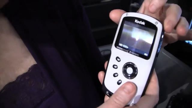 Kodak Playsport waterproof 1080p video camera review, CES 2010, Vegas смотреть онлайн