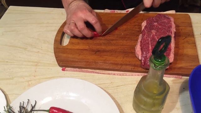 Готовим стейк Пиканья из мраморной говядины, Мираторг.Как приготовить вкусно стейк, повар подскажет смотреть онлайн