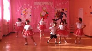 Танец ""Встаньте, дети, встаньте в круг!"