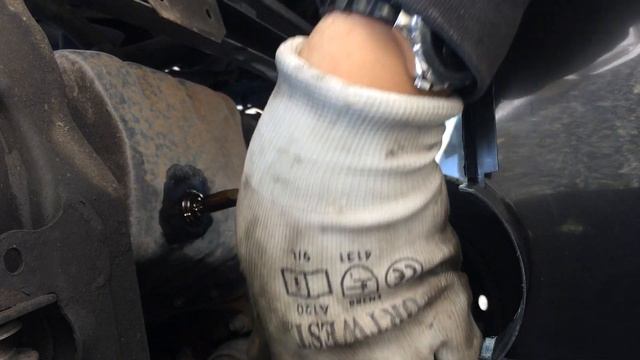 Vidange + changement Filtre à huile Renault Twingo 2 смотреть онлайн