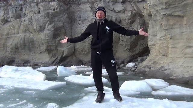 Зимняя рыбалка 2022.ловля селёдки. ловля наваги. рыбалка на навагу.навага на блесна. смотреть онлайн