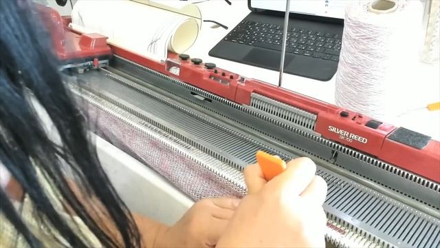 Вяжем топ по лекальному устройству смотреть онлайн