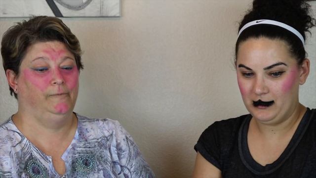 Makeup Roulette Challenge With Momma смотреть онлайн