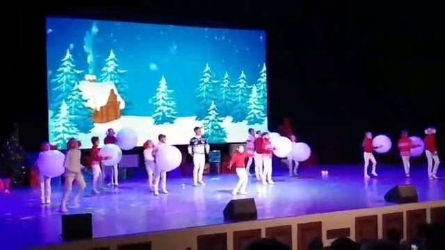 Потолок ледяной дверь скрипучая. Поем Потолок ледяной дверь скрипучая с Матвеем Семишкур смотреть онлайн