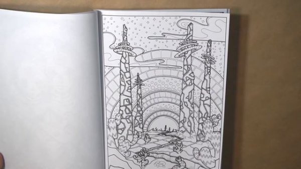 Обзор раскраски "Futuristic worlds" от Creative haven