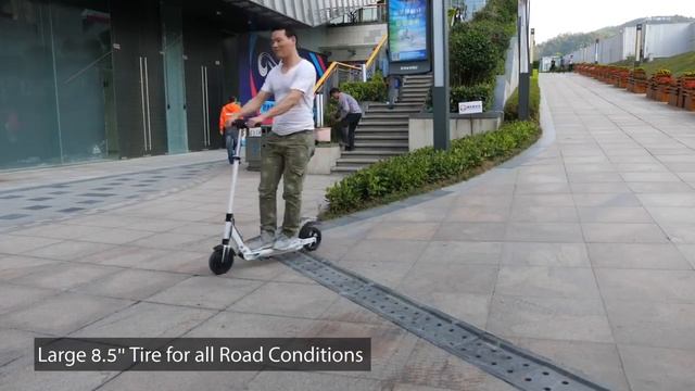 Недорогой.городской.скутер .электрический .бесщеточный двигателель. постоянного тока. 350 W 35 км/ч смотреть онлайн