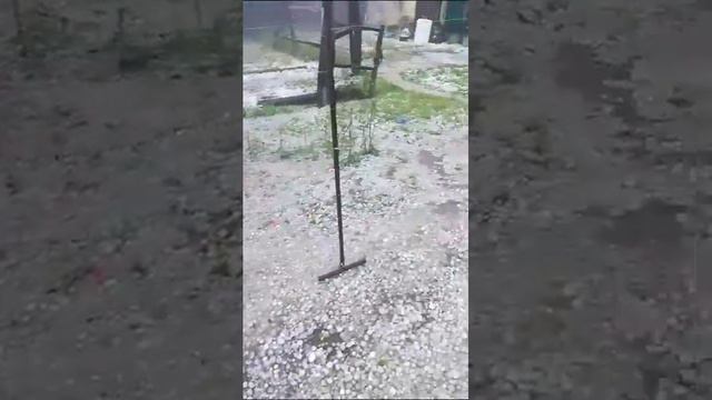 "Огурцы подо льдом спрятались": последствия града в Зеленчукском районе Карачаево-Черкесии / Стихия смотреть онлайн