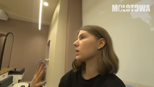 ХАМСТВО В ДОРОГОМ САЛОНЕ КРАСОТЫ / Треш-обзор салона красоты смотреть онлайн