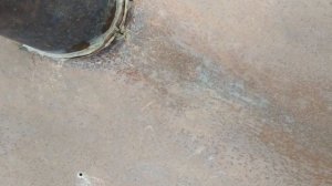 Как герметизировать трубу с крышей , чтобы не подтекало