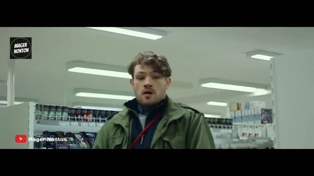 Ia bebas ngapain aja sebab semua orang sedang tidur massal akibat fenomena aneh смотреть онлайн