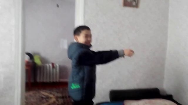 фокус с подушкой смотреть онлайн