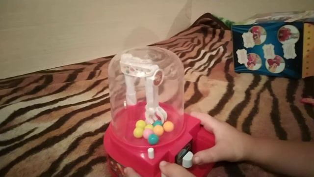 Хватайка АВТОМАТ С ВКУСНЯШКАМИ смотреть онлайн