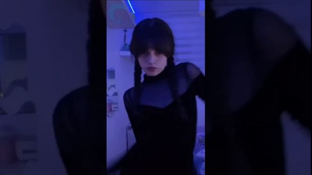 Настоящая Уэнсдей танцует свой танец!❤️ #wednesday #уэнсдей #танец #тренд смотреть онлайн