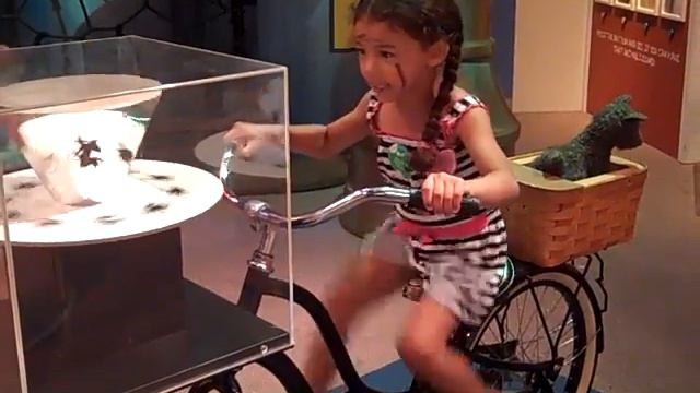 Jayden rides to Oz at Minnesota Children's Museum смотреть онлайн