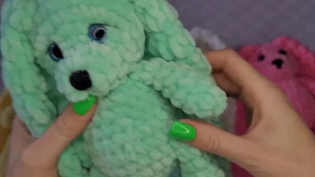 Вязаные зайки и кролики из плюшевой пряжи крючком ♡ Как связать плюшевого зайца ♡ смотреть онлайн
