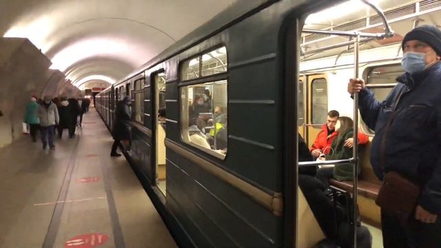 81-717/714.5М На станции Тверская смотреть онлайн