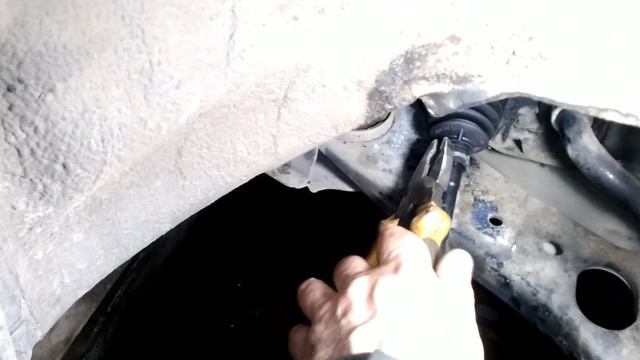 Замена пыльника рулевой рейки Hyundai Accent 1.4L 2012г ?? смотреть онлайн