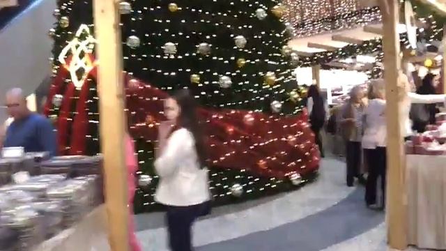 Рождественские и новогодние сувениры в ТЦ Ходов смотреть онлайн
