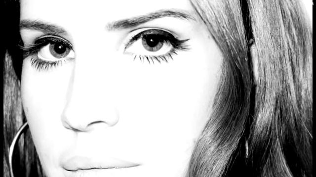 Lana Del Rey ---   Young And Beautiful \img ___G*\