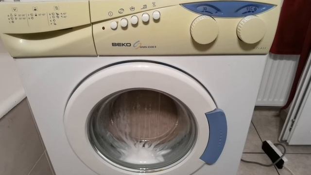 Washing Machine from 2001 in perfect condition | Beko WMN 6508 R Masina de spalat смотреть онлайн