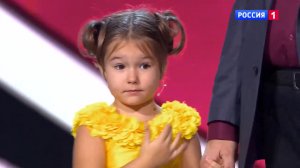 Белла Девяткина в финале шоу "Удивительные люди"