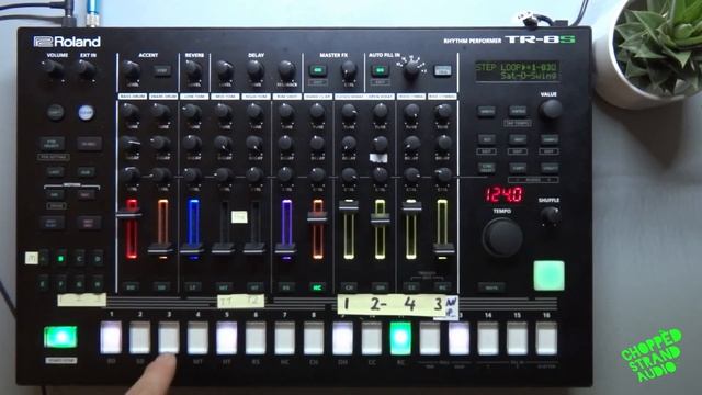 Roland TR-8S Guide / How to LOOP INST смотреть онлайн