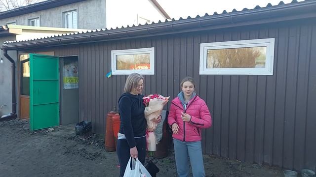 У Петрівни таємний прихильник,за тисячі кілометрів‼️Подаруночки це завжди приємно‼️ смотреть онлайн