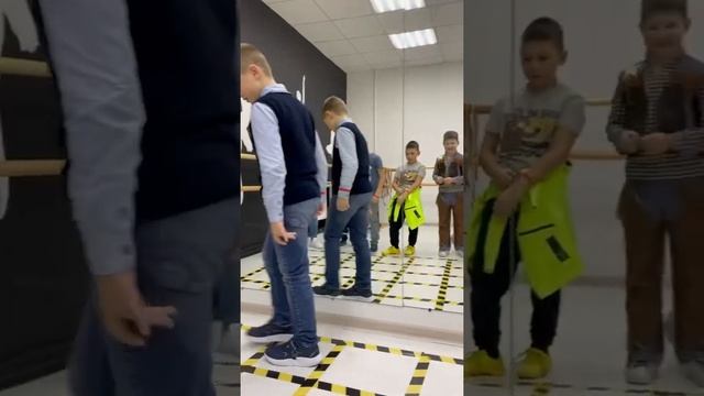 Детская новогодняя вечеринка 10+ смотреть онлайн