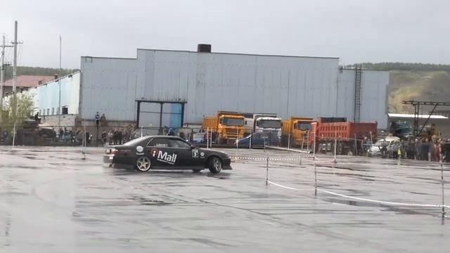 Drift Yakutsk (NDR 1.06.2013) - 1 заезд Chaser GX100 смотреть онлайн