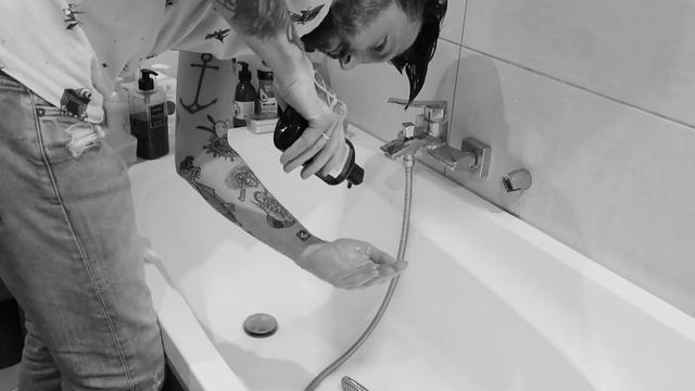 American Crew Daily Silver Shampoo - szampon do włosów siwych смотреть онлайн