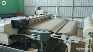 Ультразвуковой режущий плоттер с конвейерной системой и пробойником PROFICUT SRKS