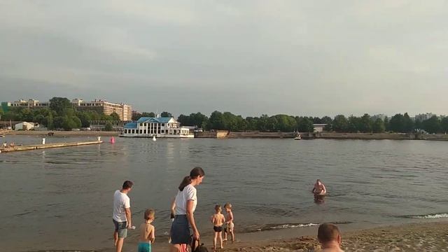 Пляж в Санкт-Петербурге, Крестовский остров смотреть онлайн