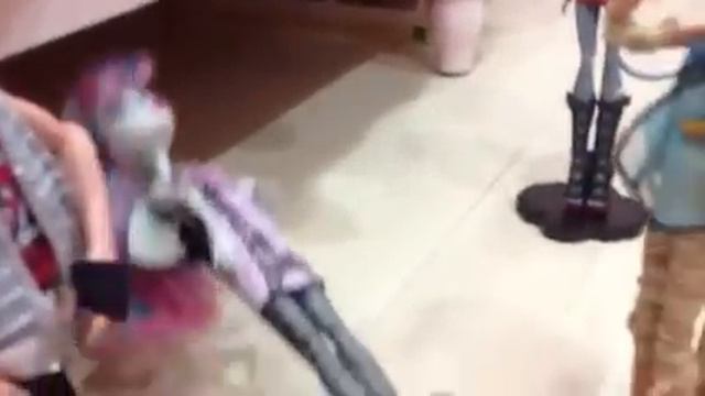 Сериал монстр хай странный мир тореляй снрия1 смотреть онлайн