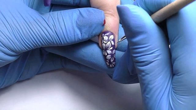 Красивый и простой дизайн ногтей Цветы на синем фоне. ТОП удивителные дизайны ногтей смотреть онлайн