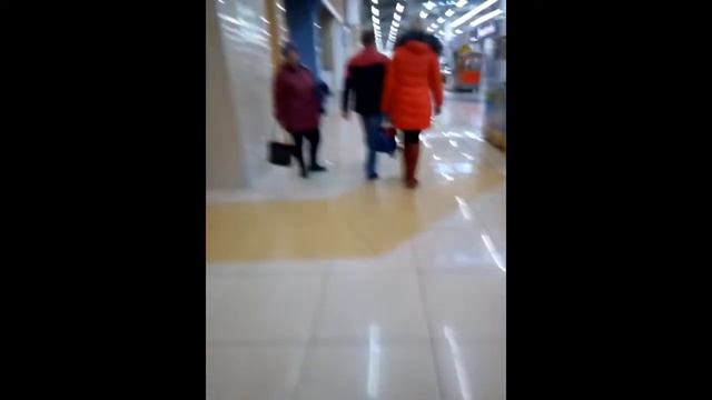 VLOG Уронили полку, спим в троллейбусе , реклама FRESH BAR смотреть онлайн