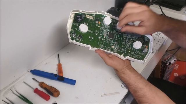 Focus mk2 Instrument cluster repair XR5 / RS / ST225 Step by step by OEM Denied Performance смотреть онлайн