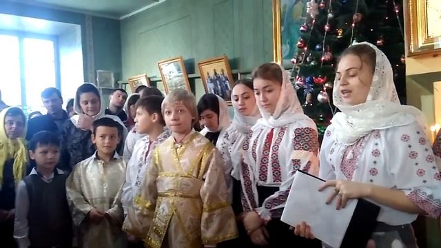 Дети поют колядки на Рождество смотреть онлайн