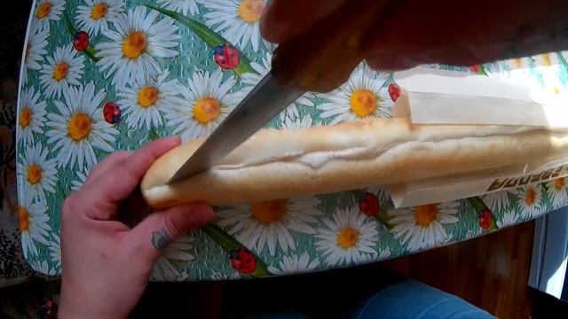 КАК ДЕШЕВО И ВКУСНО ПРИГОТОВИТЬ МЕГА ХОТ-ДОГ!? ЦЕНА ВОПРОСА 120 РУБЛЕЙ смотреть онлайн