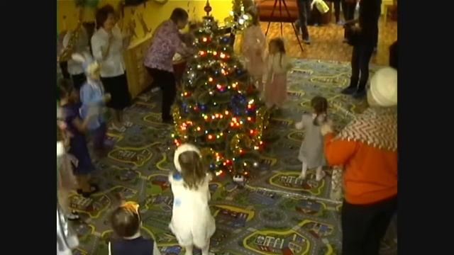 Новогодняя Ёлка в Детском Центре 'УМКА' смотреть онлайн