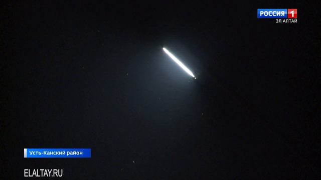 В селах Усть-Канского района устанавливают уличное освещение смотреть онлайн