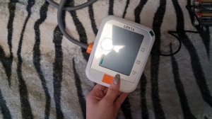 Распаковка — Тонометр Little Doctor LD51A